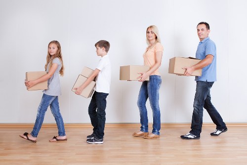 Local removals team handling access and loading challenges in Clapham